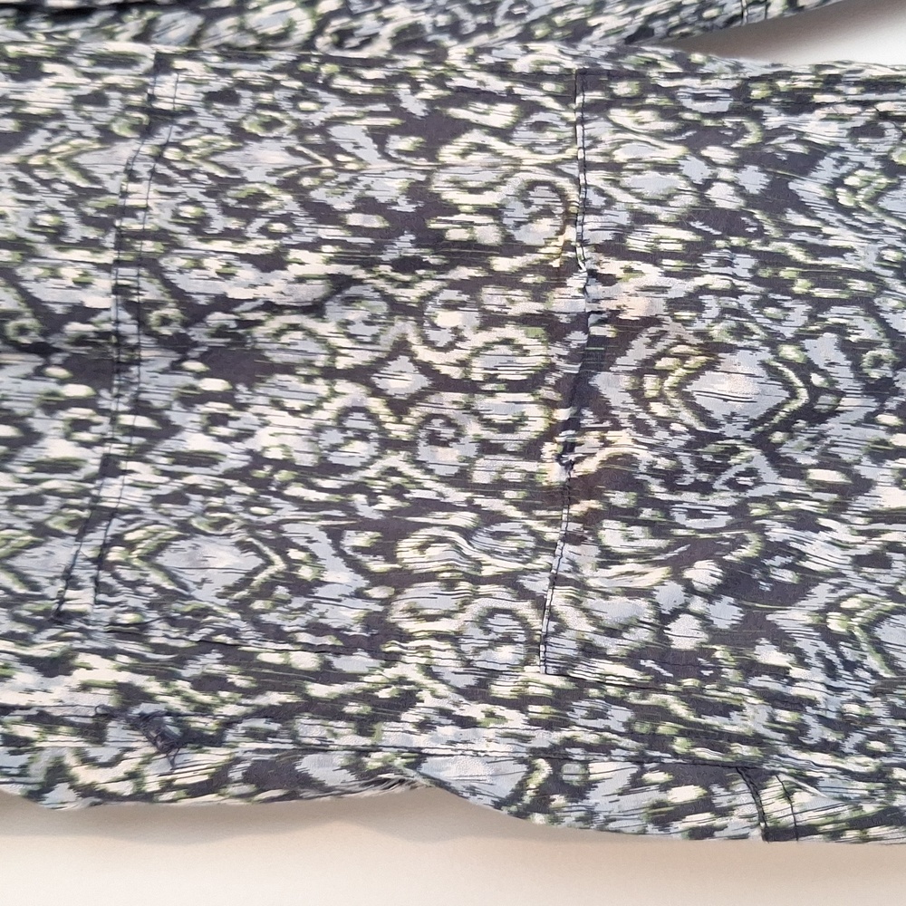 Versona Patterned Capri Pants Size Medium - image 5